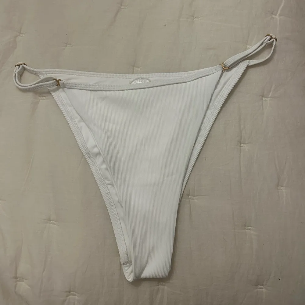 L*Space Hunter Bikini Top/Remi Bikini Bottom - Image 6