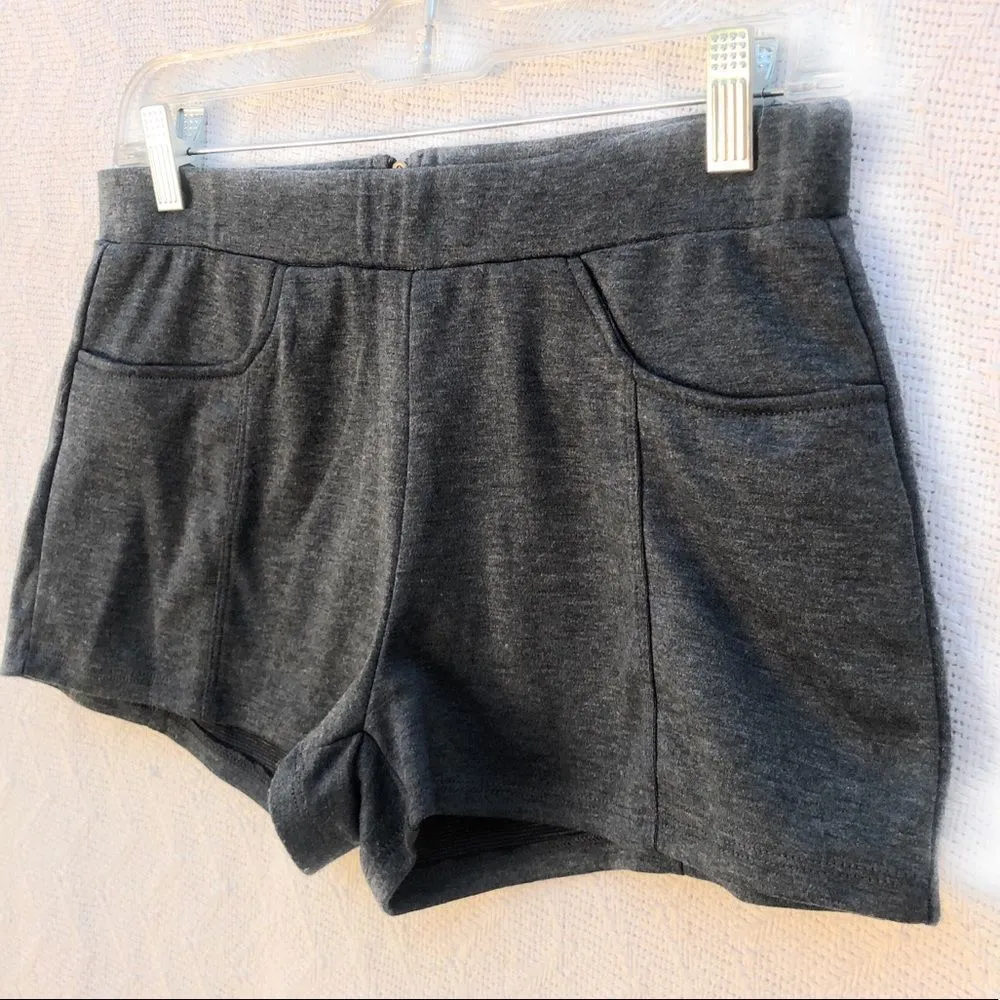 Tresics Shorts‎ - Image 2