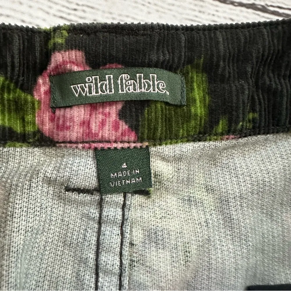 Wild Fable Women's High Rise Black Floral Corduroy Mini Skirt Size 4 - Image 6