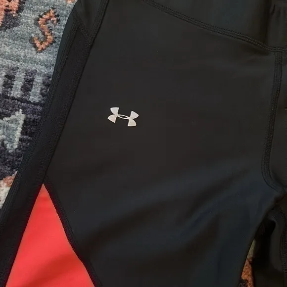 Under Armour 7/8 Ankle Colorblock Legging - Image 3