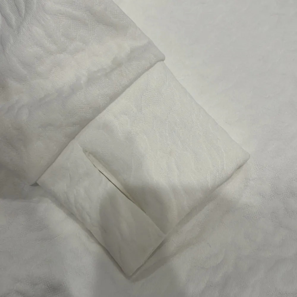 NWOT Juicy Couture Quilted sweatshirt - Image 7