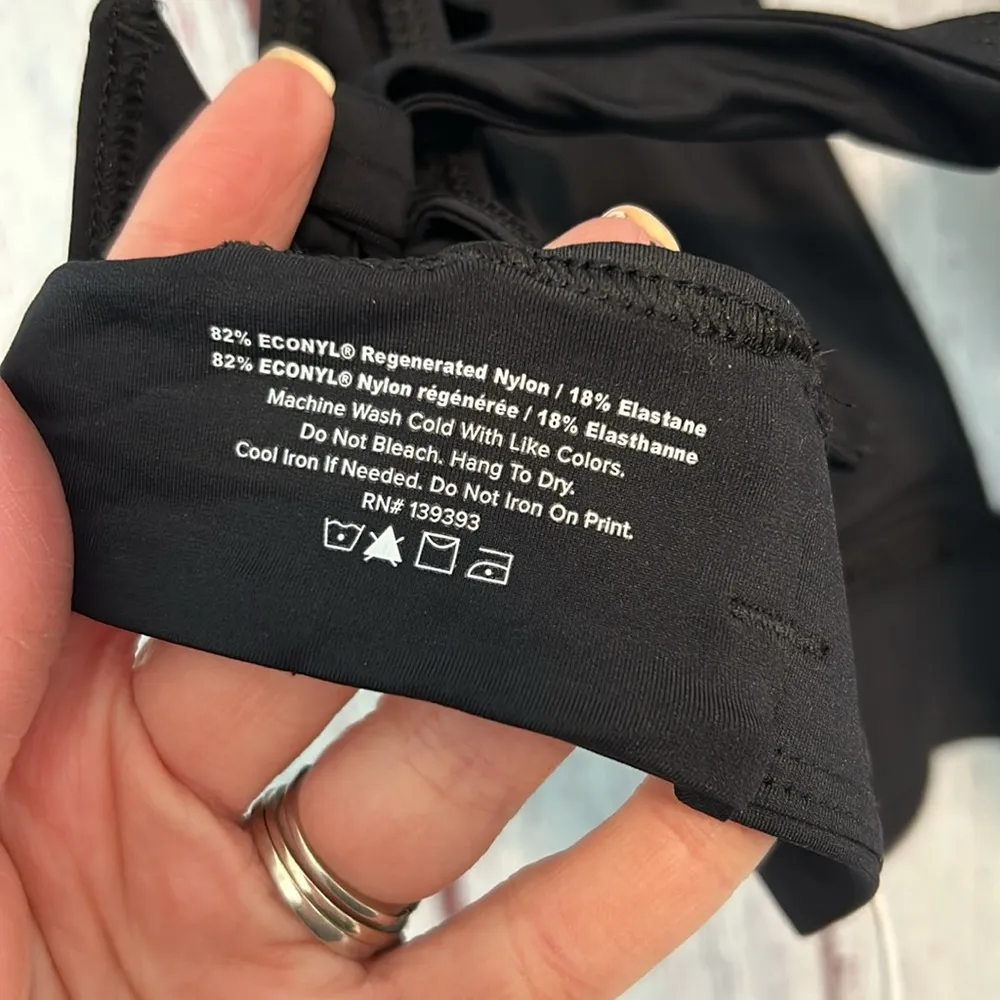 Everlane NWT  The Triangle Bikini Top - Image 8