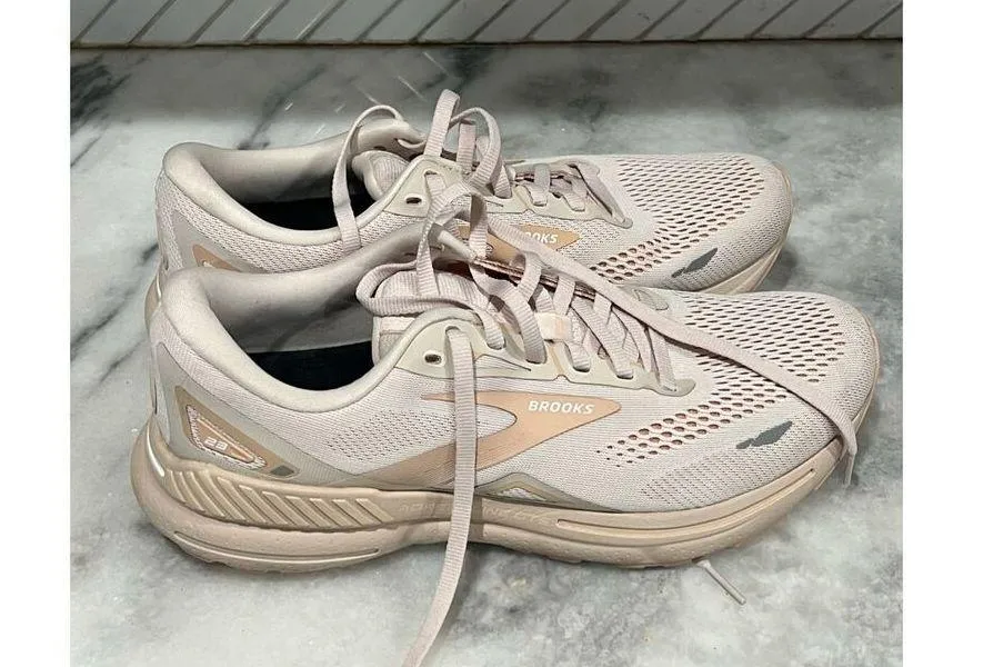 Brooks Ghost 15 Women’s Size 11 Running Shoes Crystal Grey Villa White - Image 4