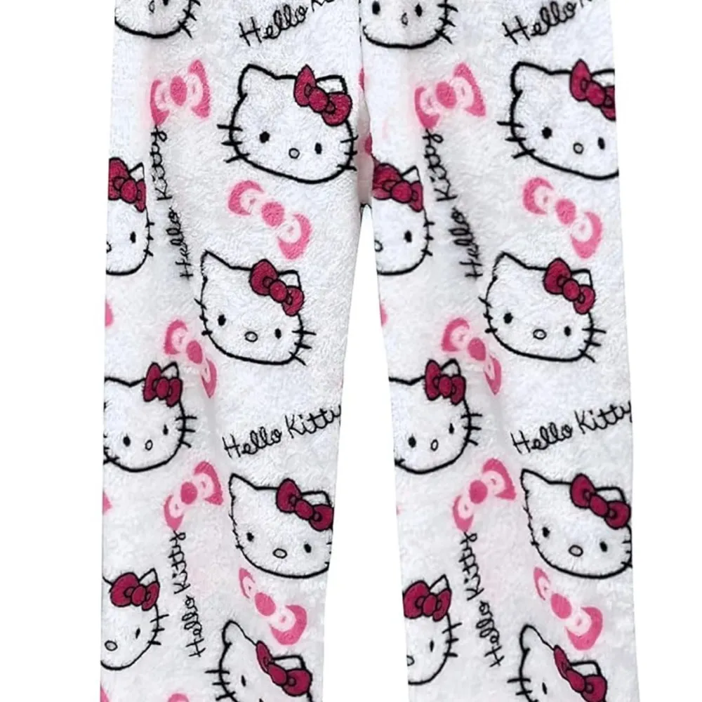 Hello Kitty Sanrio  Flannel Pajamas/Medium - Image 2