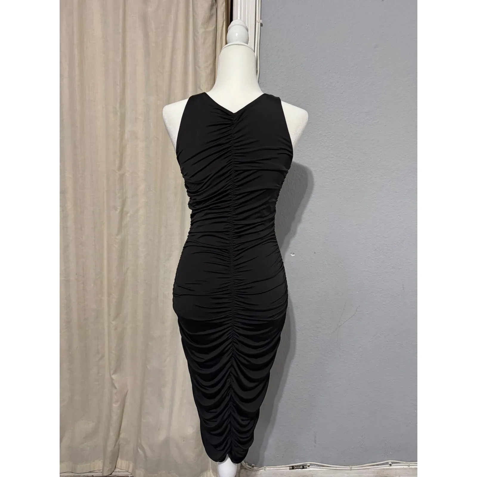 EVEREVE Black Ruched Bodycon Halter Dress Midi Size Small Made in USA - Image 5