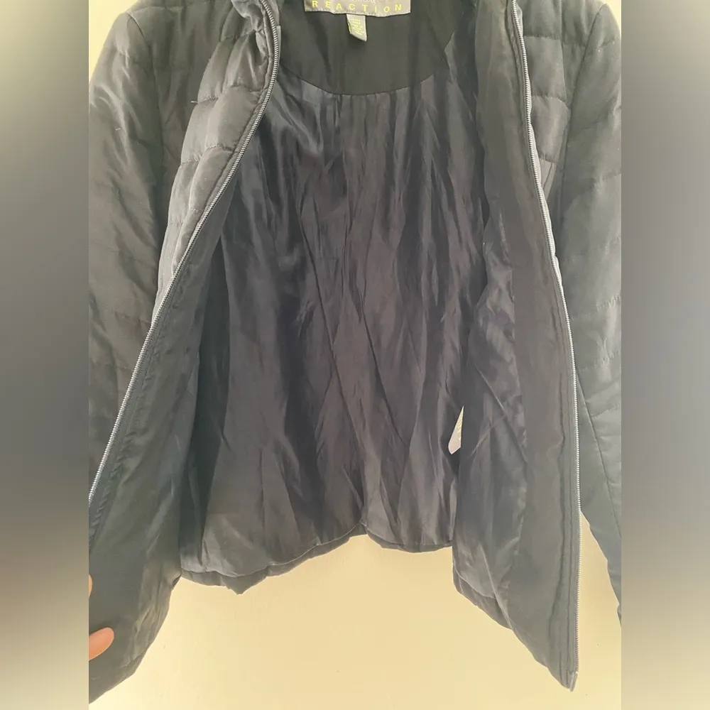 Kenneth Cole Reaction Women's Quilted Down Zip Up Puffer Jacket In Black. Black - Image 5