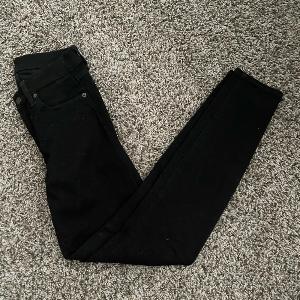 Gap true skinny mid rise black jeans - Image 10