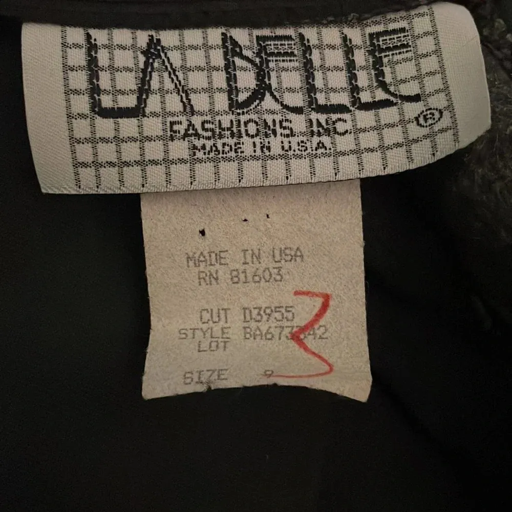 La Belle Fashions / Vintage Floral Velvet Short Sleeve Dress Size 9 - Image 3