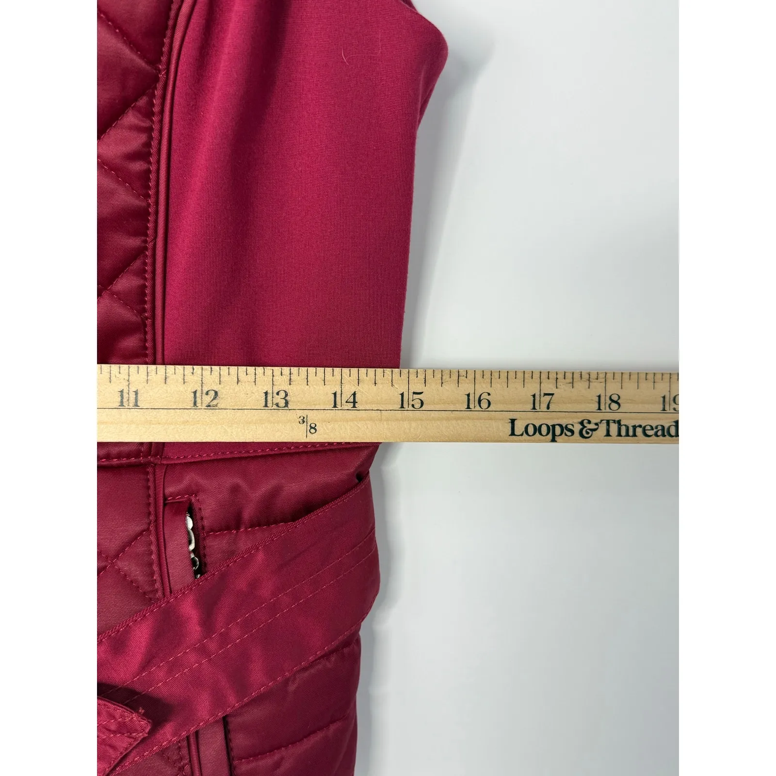 White House Black Market Burgundy Quilted Zip Vest Belted Size SP Petite Preppy - Image 7