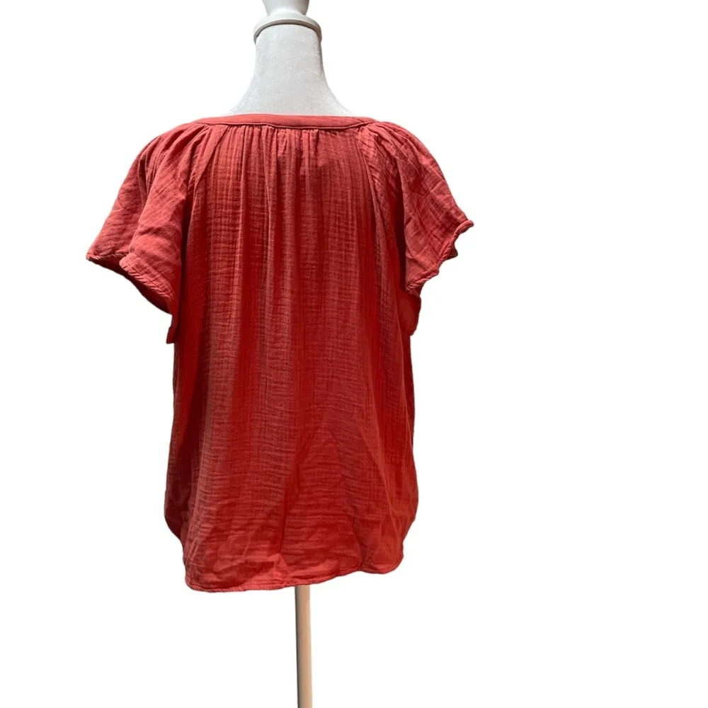 NWT Universal Thread Melon Orange Short Flare Sleeve V-Neck Pullover Top Size M - Image 3