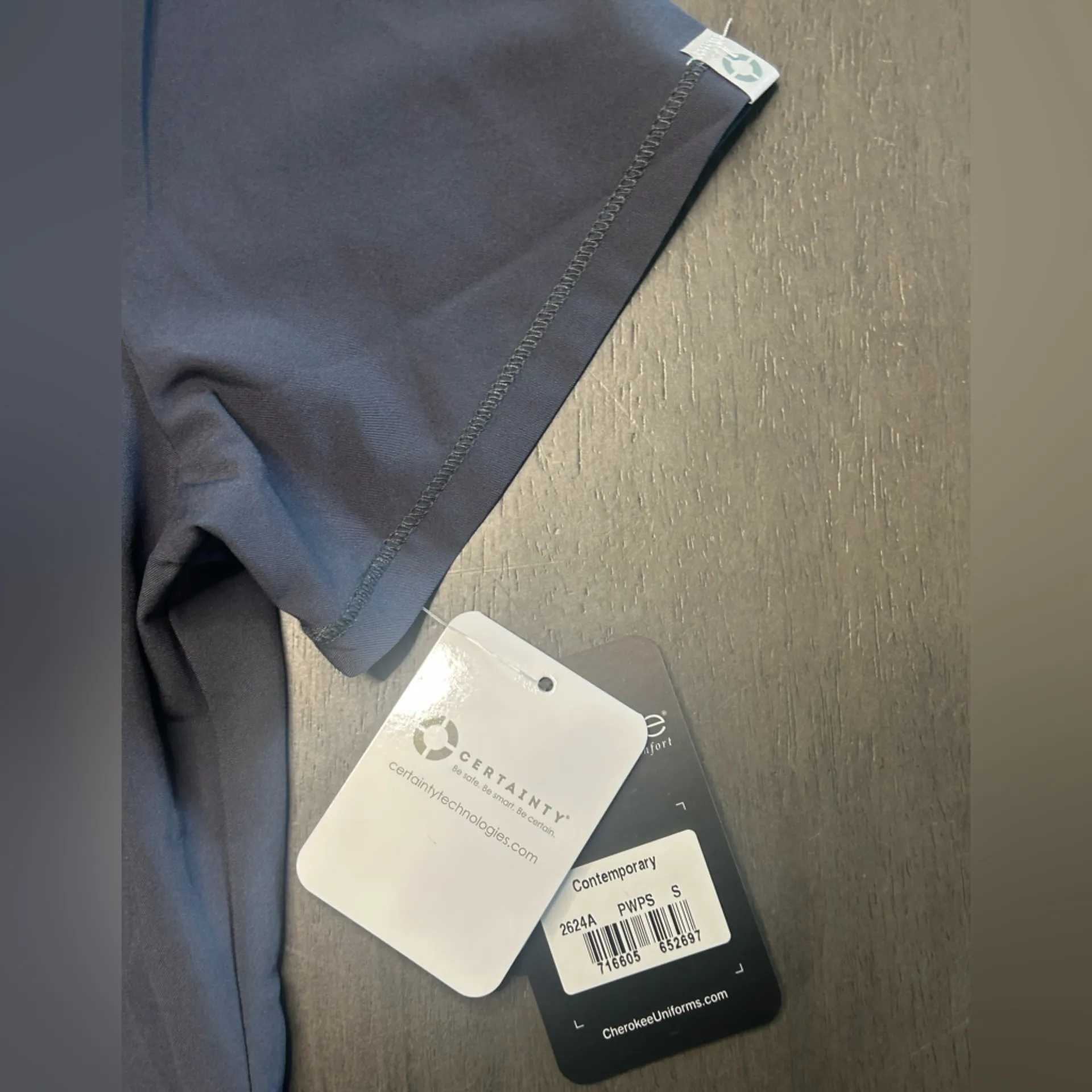 Cherokee Infinity Round Neck medical scrub Top - Contemporary Sz small gray NWT - Image 7