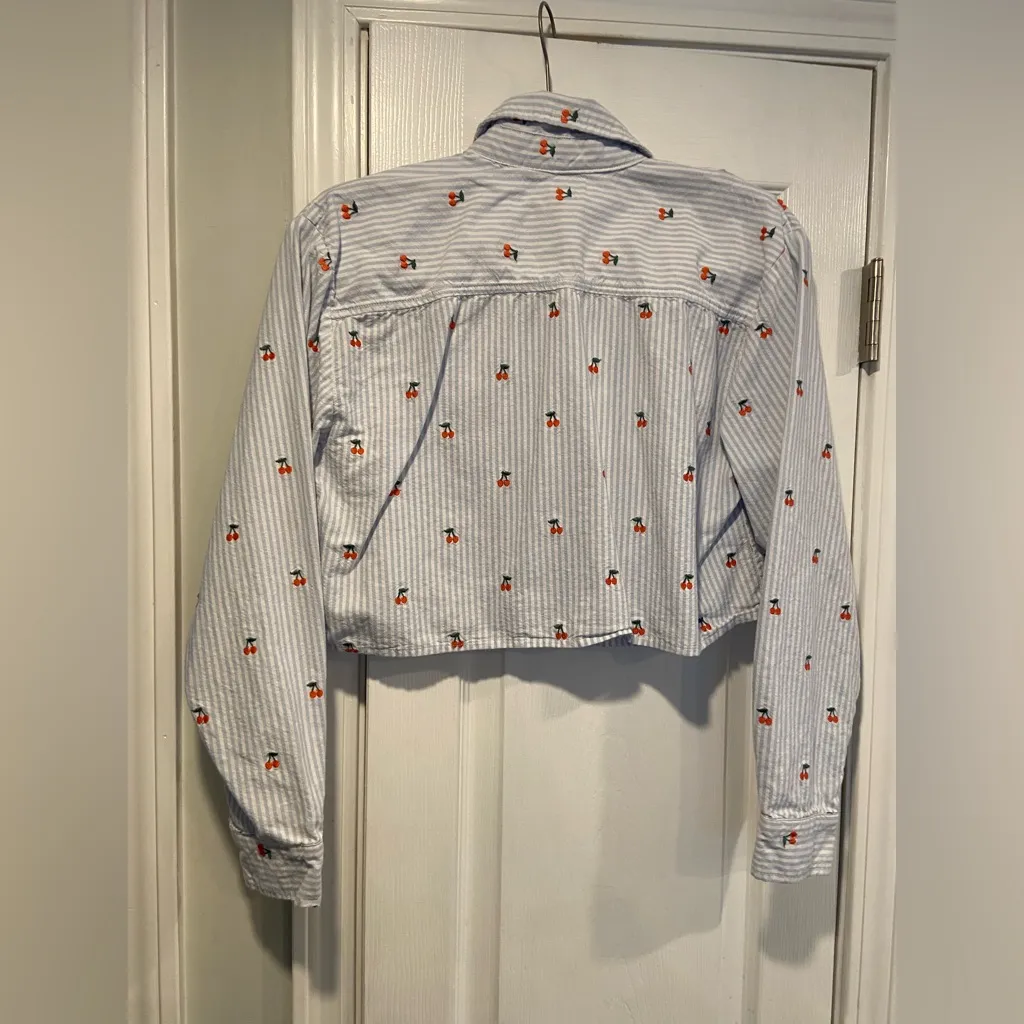 Arizona Jeans Size S Cherry Embroidered Blue Stripe Cropped Button Down Top - Image 8