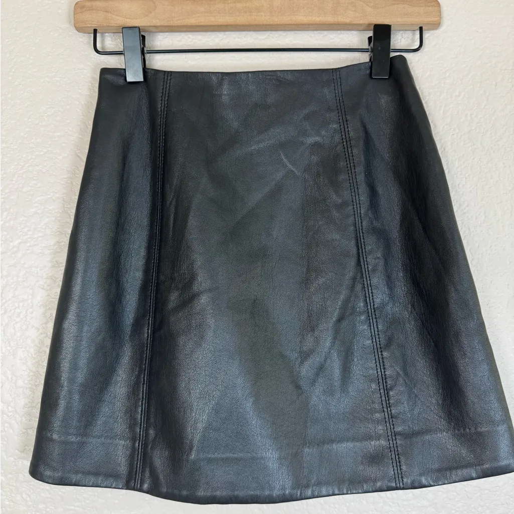 Aritzia Babaton Modern Vegan Leather Mini Skirt Black size 00 Faux Leather $98 - Image 6