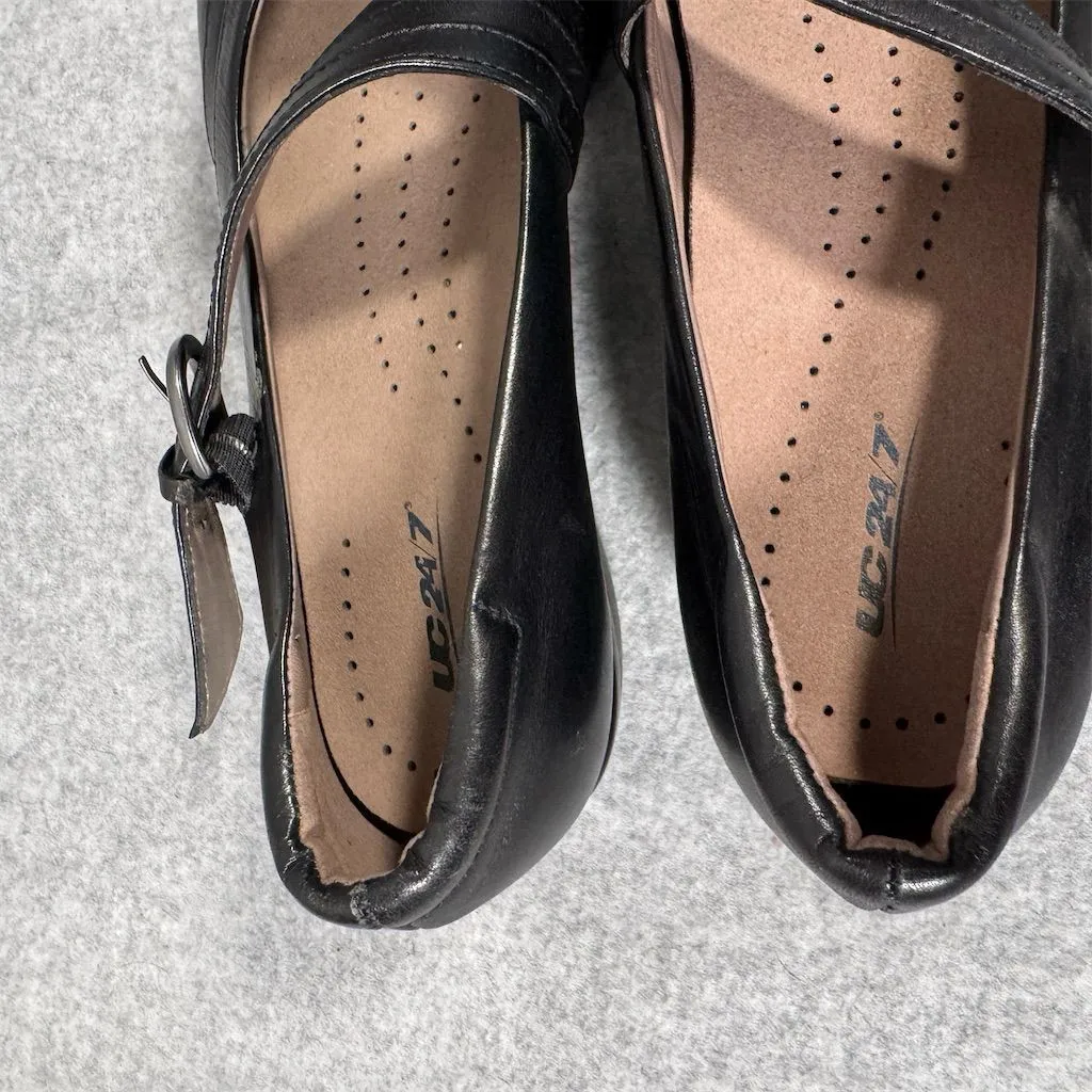 The Walking Co. UC 24/7 Women's Black Leather Mary Jane Pumps Size 9 - Image 5