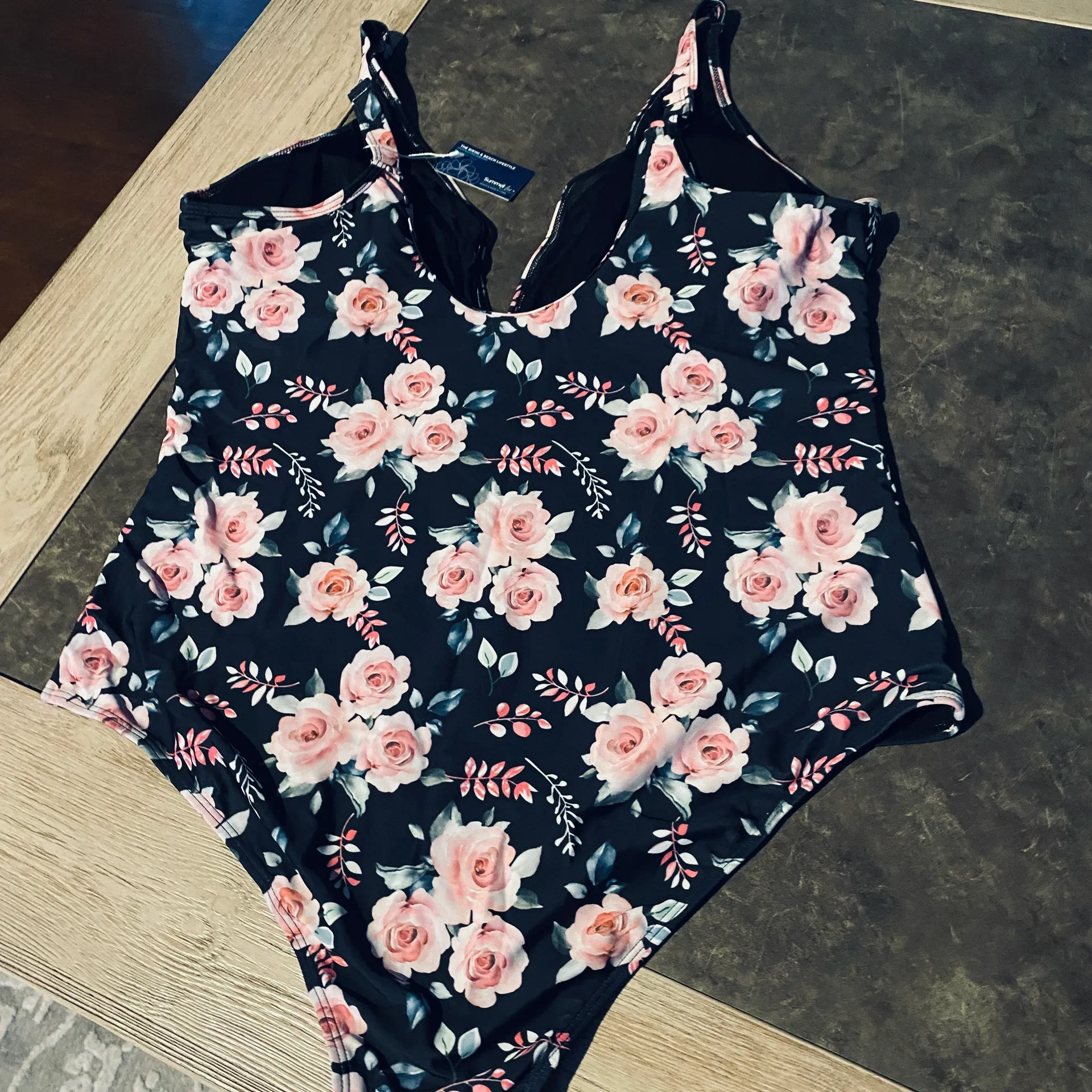 Summer Mae Plus Size V Neck  Swimsuits for Wom - Image 10