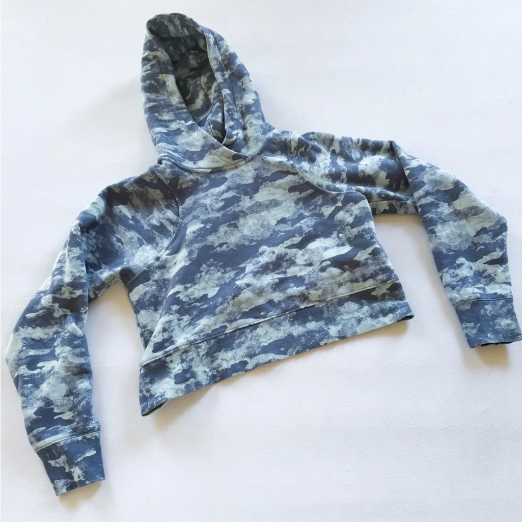 Lululemon Loungeful Cropped Hoodie size 6 - Image 3