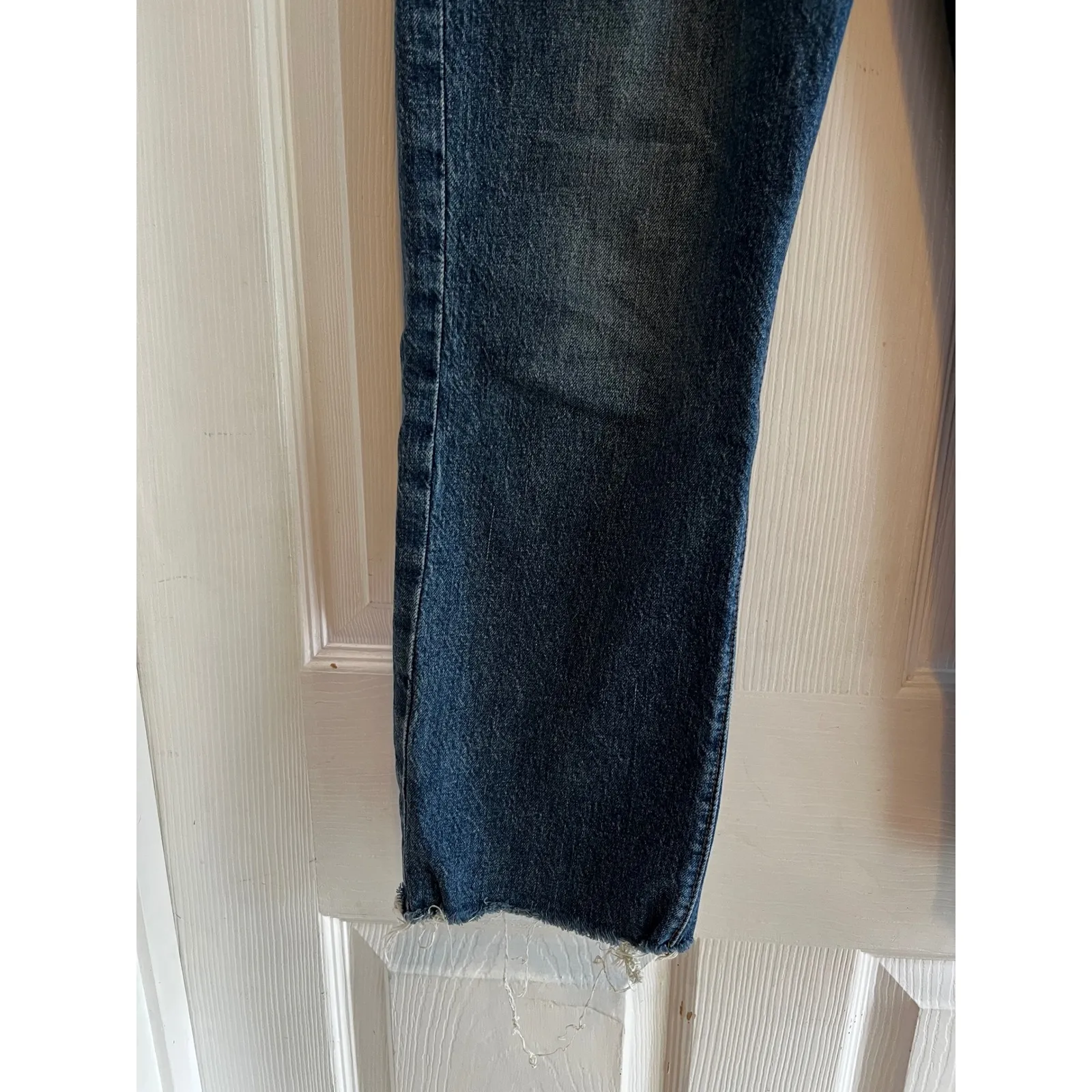 LOFT High Rise Cropped Jeans Distressed Raw Hem Denim Jeans Size 0 - Image 3