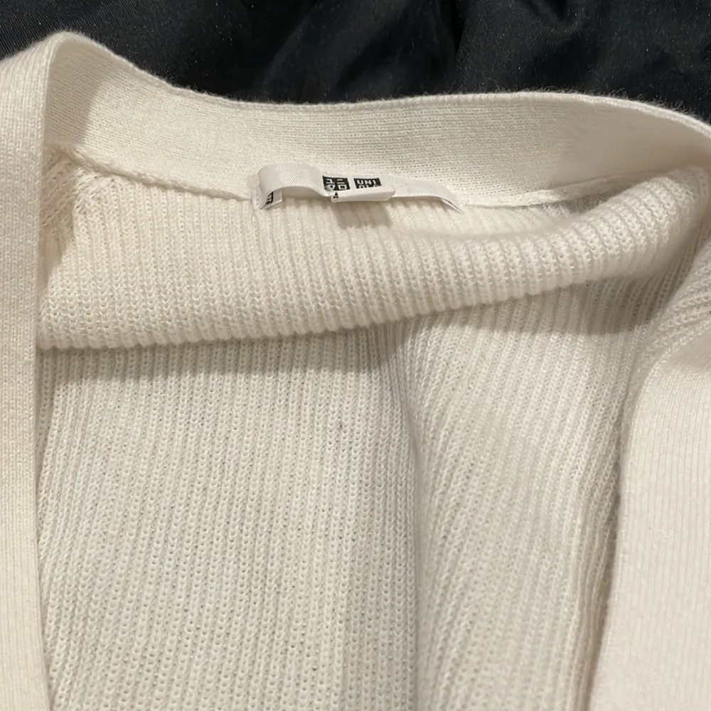 NWOT Uniqlo cotton cashmere blend button cardigan off white cream xl - Image 2