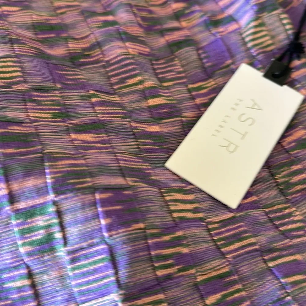 ASTR NWT   X Revolve Womens Lanare Top  Purple Multi Large - Image 7