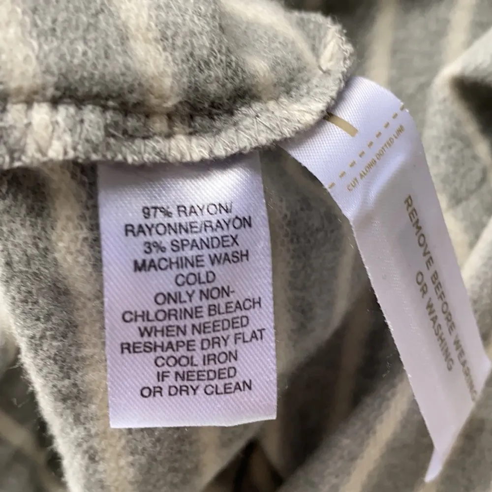 Lou & Gray Signaturesoft Bell Sleeve Hooded Dress - Image 4