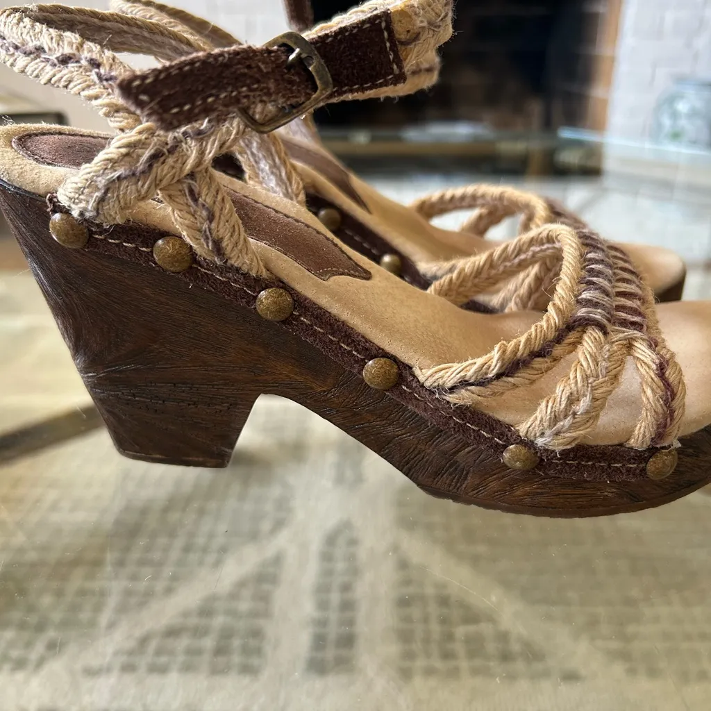 Sbicca Tan and Brown Women's Sandals - Image 5