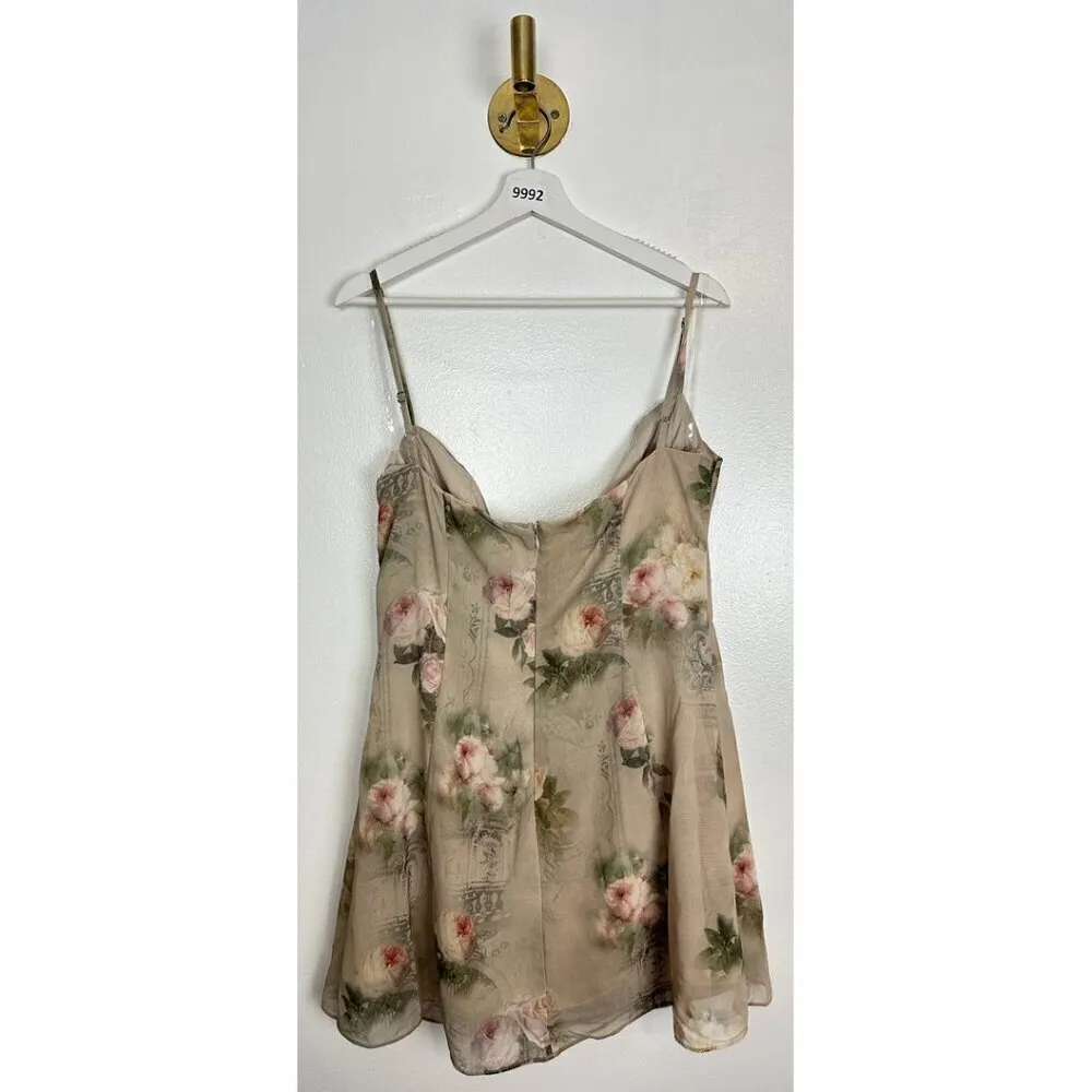 HOUSE OF CB Christiana Floral Minidress in Vintage Floral Size Large+ (Plus Cup) - Image 8