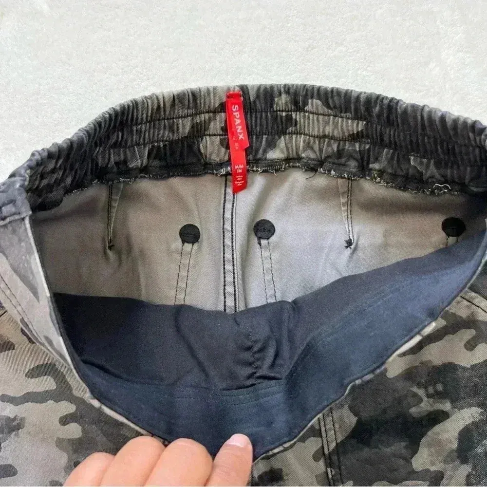 Spanx Stretch Twill Cargo Jogger Blackwash Camo Medium - Image 6