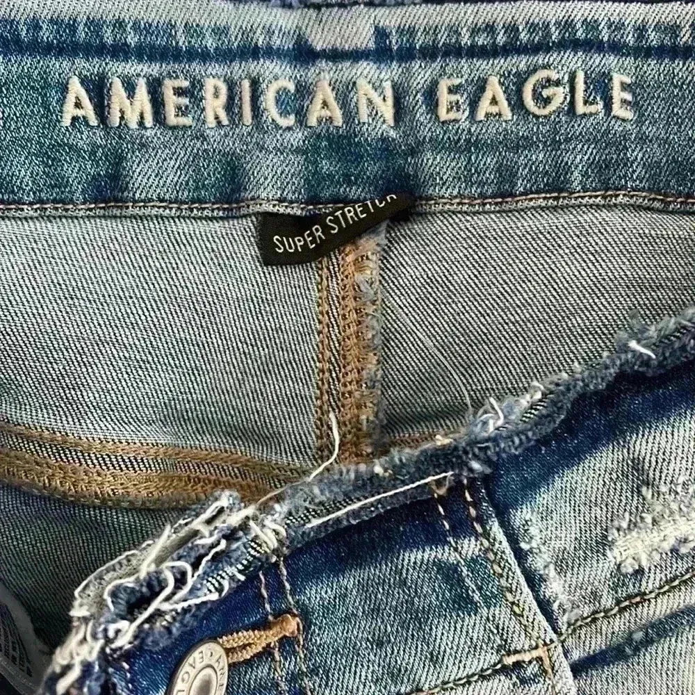 American Eagle Super High Rise Shorts Size 4 NEW - Image 3