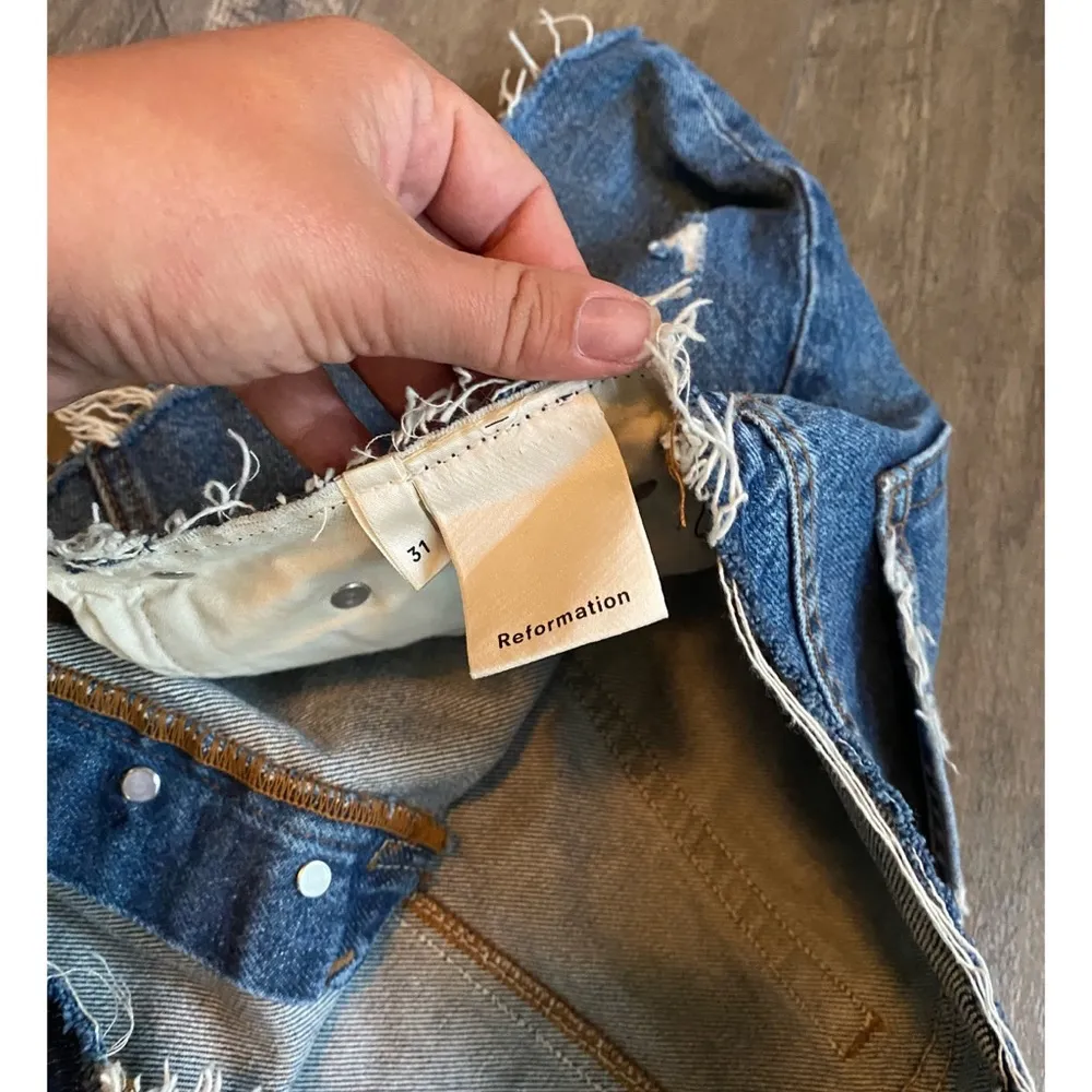 Reformation Westin Raw edge denim skirt 31 NWOT - Image 4