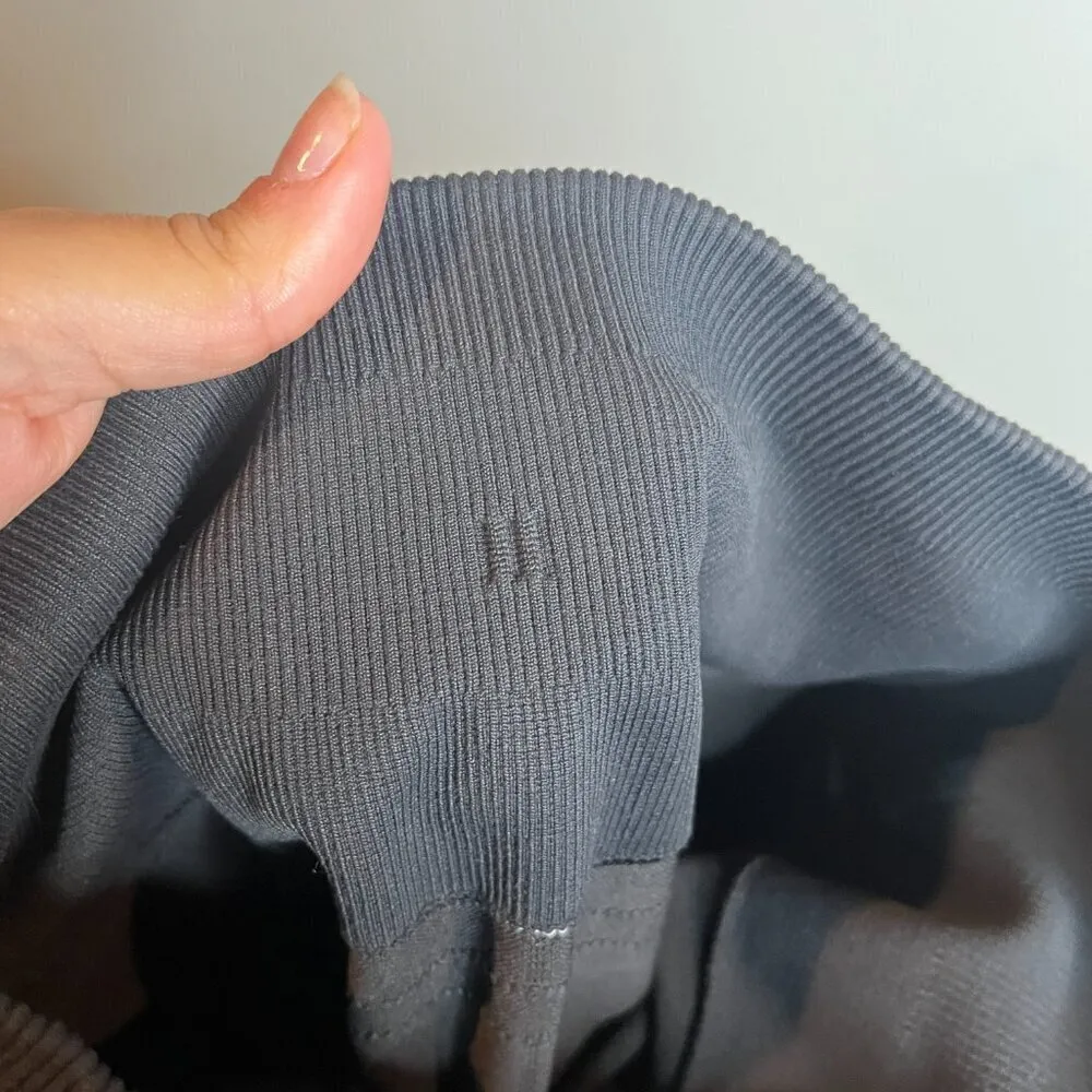 Lululemon deep charocal black In the Flow scrunched crops - Image 6