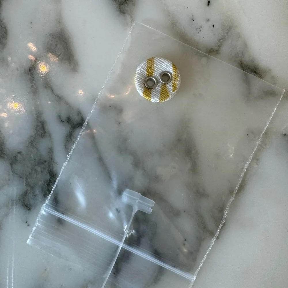 NIB MINE yellow and white tropical flower palm cami tank top fabric buttons L Size L - Image 7