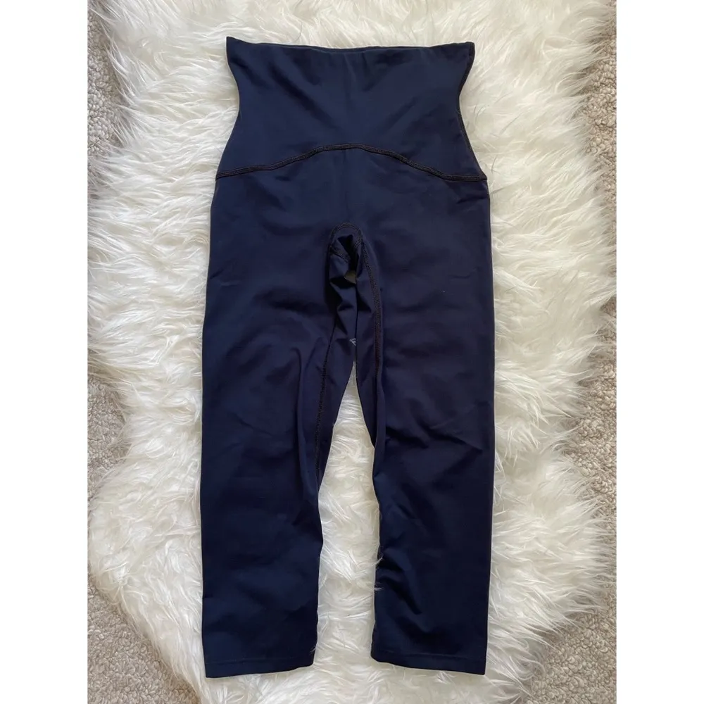 Spanx by Sarah Blakely blue shaper capris - Image 4