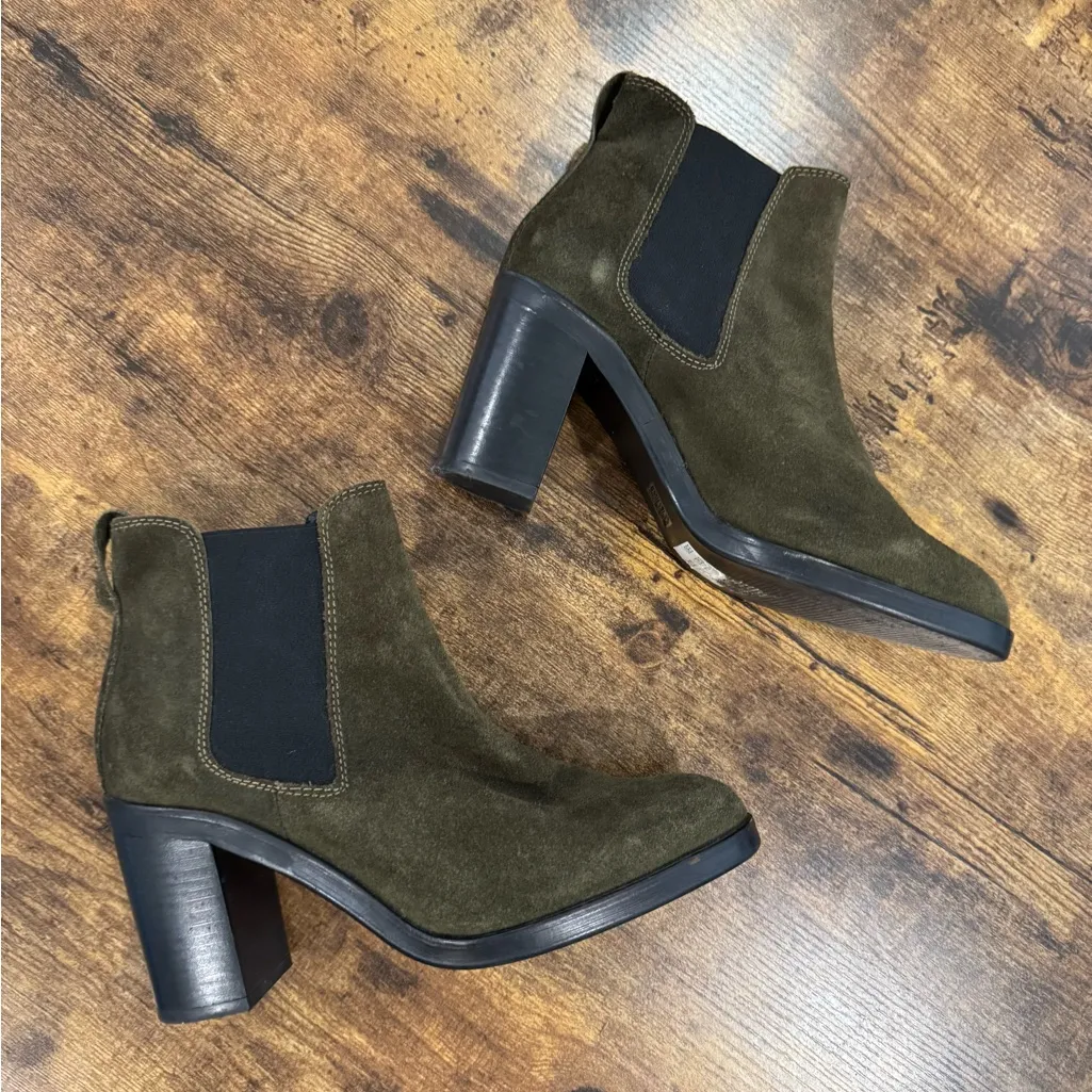🇪🇸 Suede Chunky Booties sz 39 woman’s olive green - Image 5