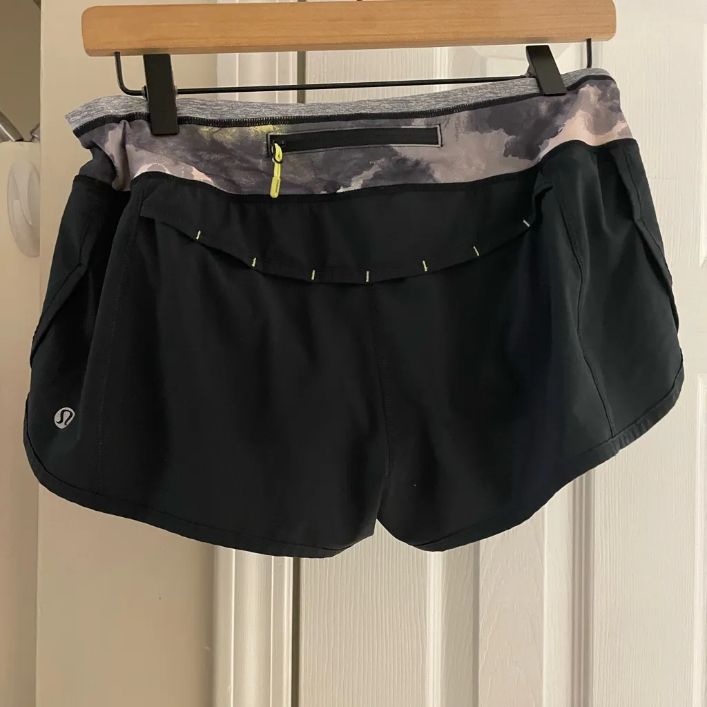 lululemon athletica Run Split Shorts size 6 - Image 3