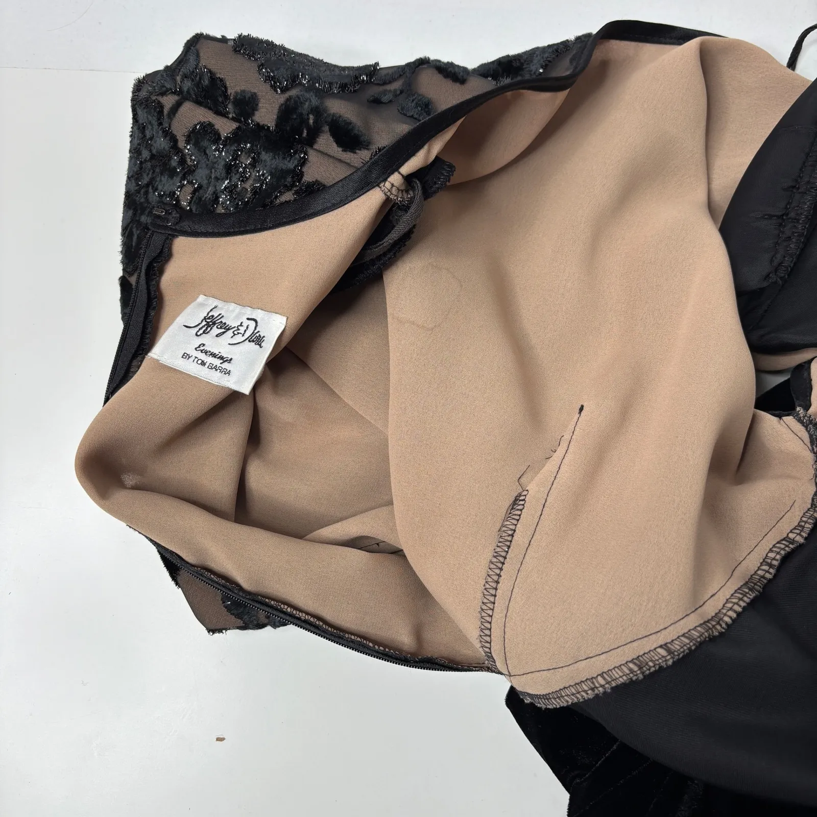 VTG Black Tan Velvet Floral Dress Formal Gown Whimsigoth Dark Romantic L‎ Gothic Size L - Image 4