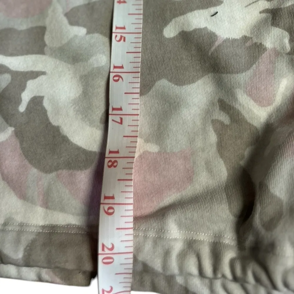Gap‎ Women's Camouflage Pullover Sweatshirt Pink Beige Size S Casual - Image 5