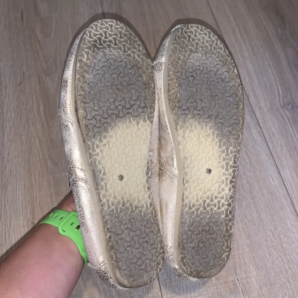 SOS Shoes of soul Silver Glitter Flats Size 9 - Image 7