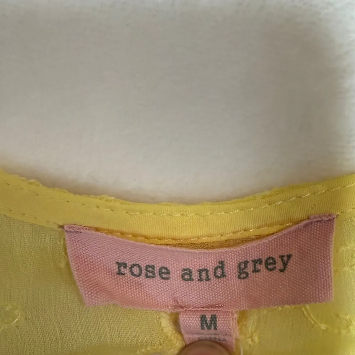 Rose‎ & Grey M Yellow Eyelet Lace Crop Top Ruffle Cottage Coquette Softgirl Cute Size M - Image 6
