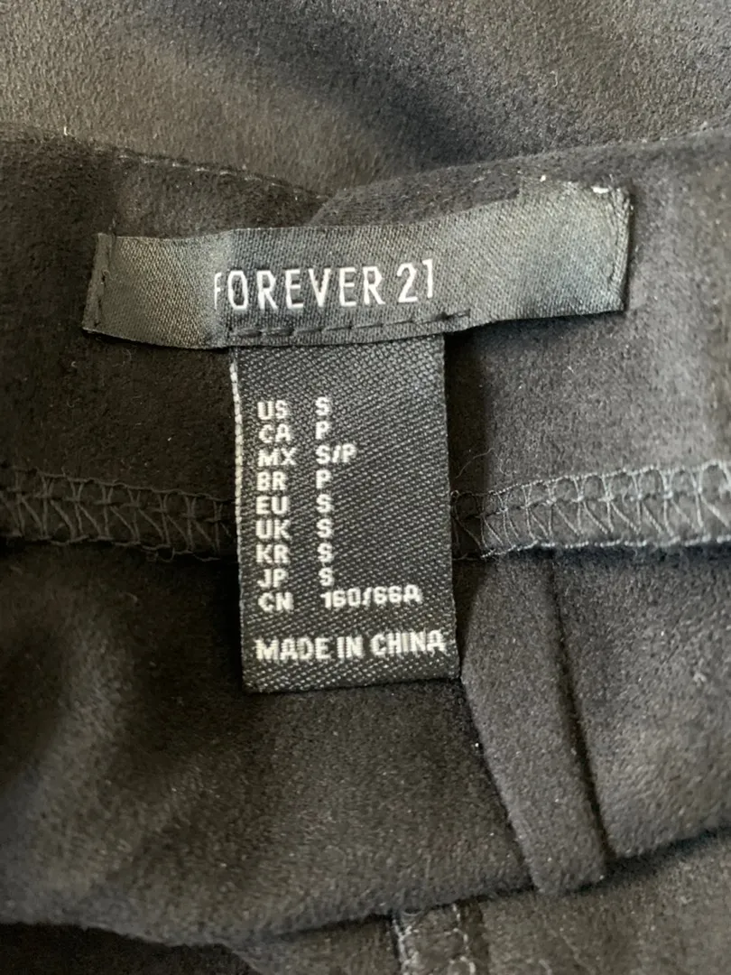 Forever 21 Velvet Mini Skirt - Image 5