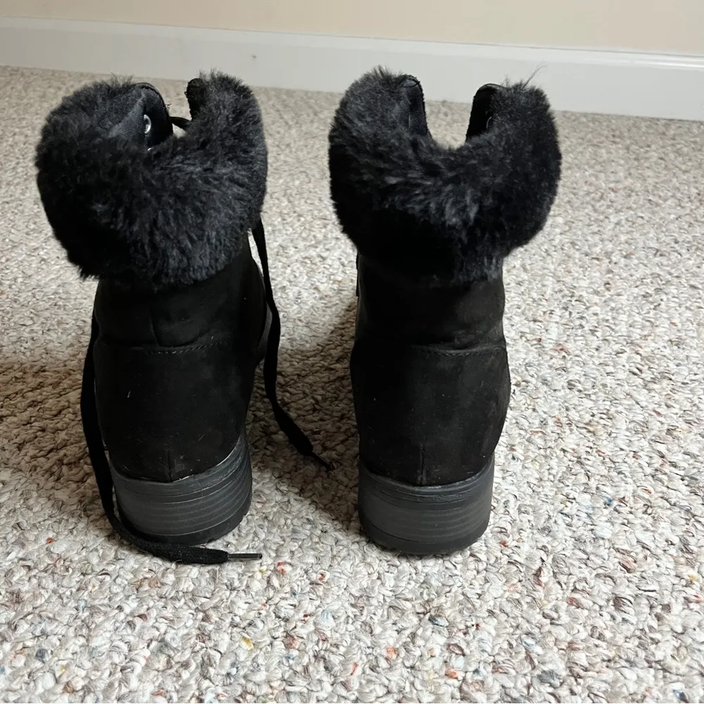 Women's Black Fur - Image 2
