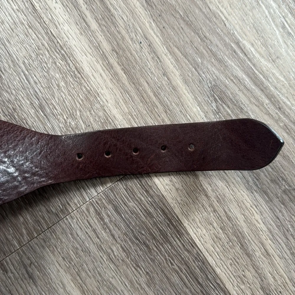 Garnet Hill Brown Leather Belt with Cutout Design Medium Made in Italy - Image 9