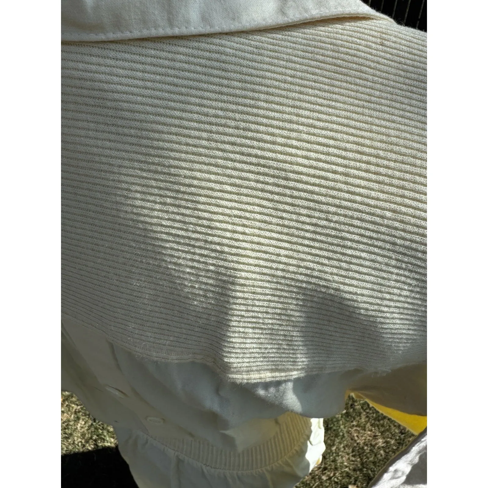 VTG 1950 Style Pastel Yellow Cotton Midi Day Dress Sz7 Tight Waist USA Bat Sleev Size 6 - Image 9