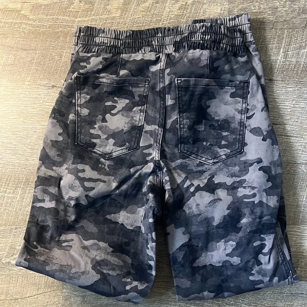 SPANX Women's Stretch Twill Camo Grey Cargo Joggers Size S - Image 3