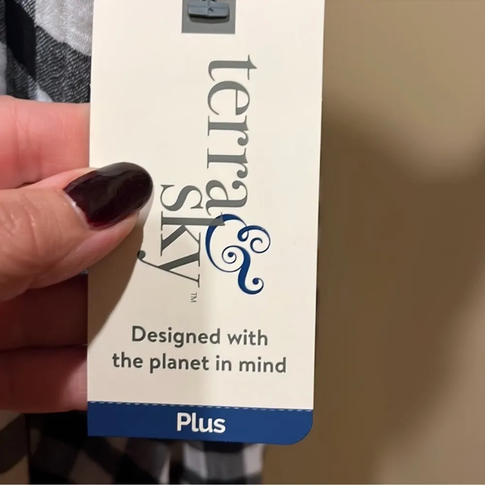 NWT Terra & Sky Ruffle Strap Tank Size 2X 20W-22W - Image 9