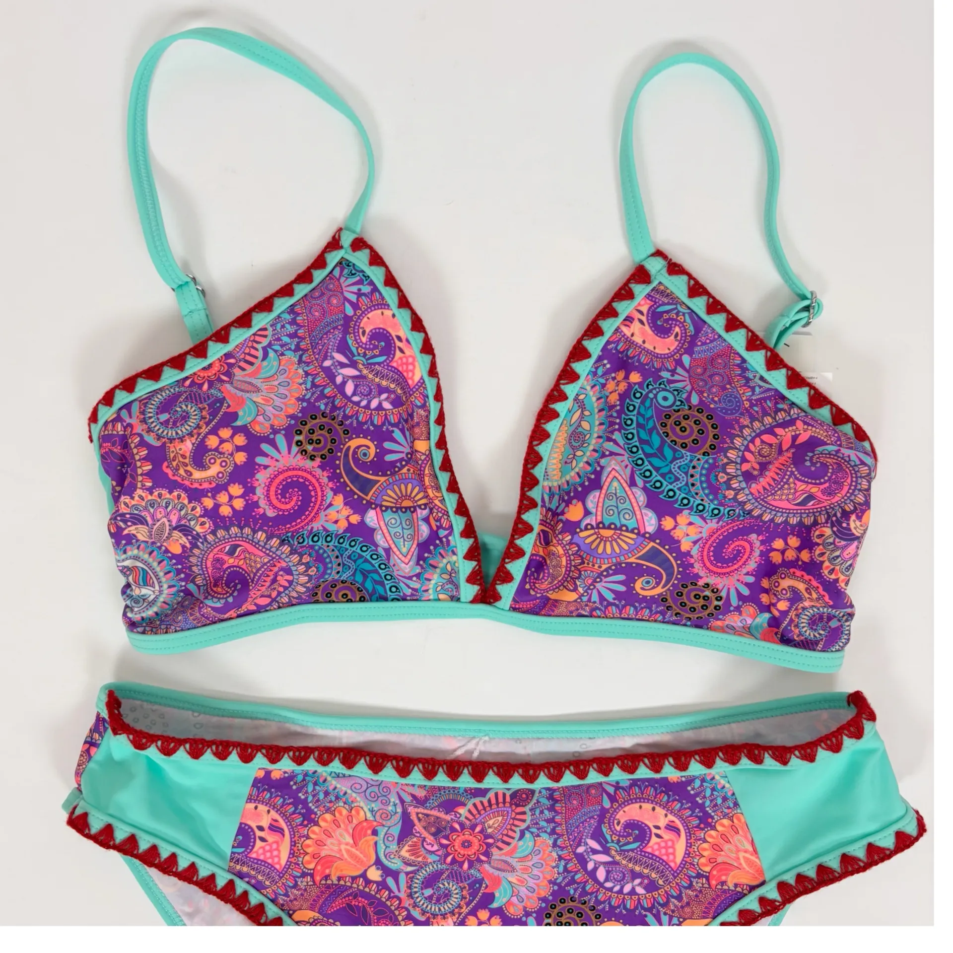 Cupshe Boho Paisley V-Neck Triangle Top & Shell-Stitched Bikini - Image 5