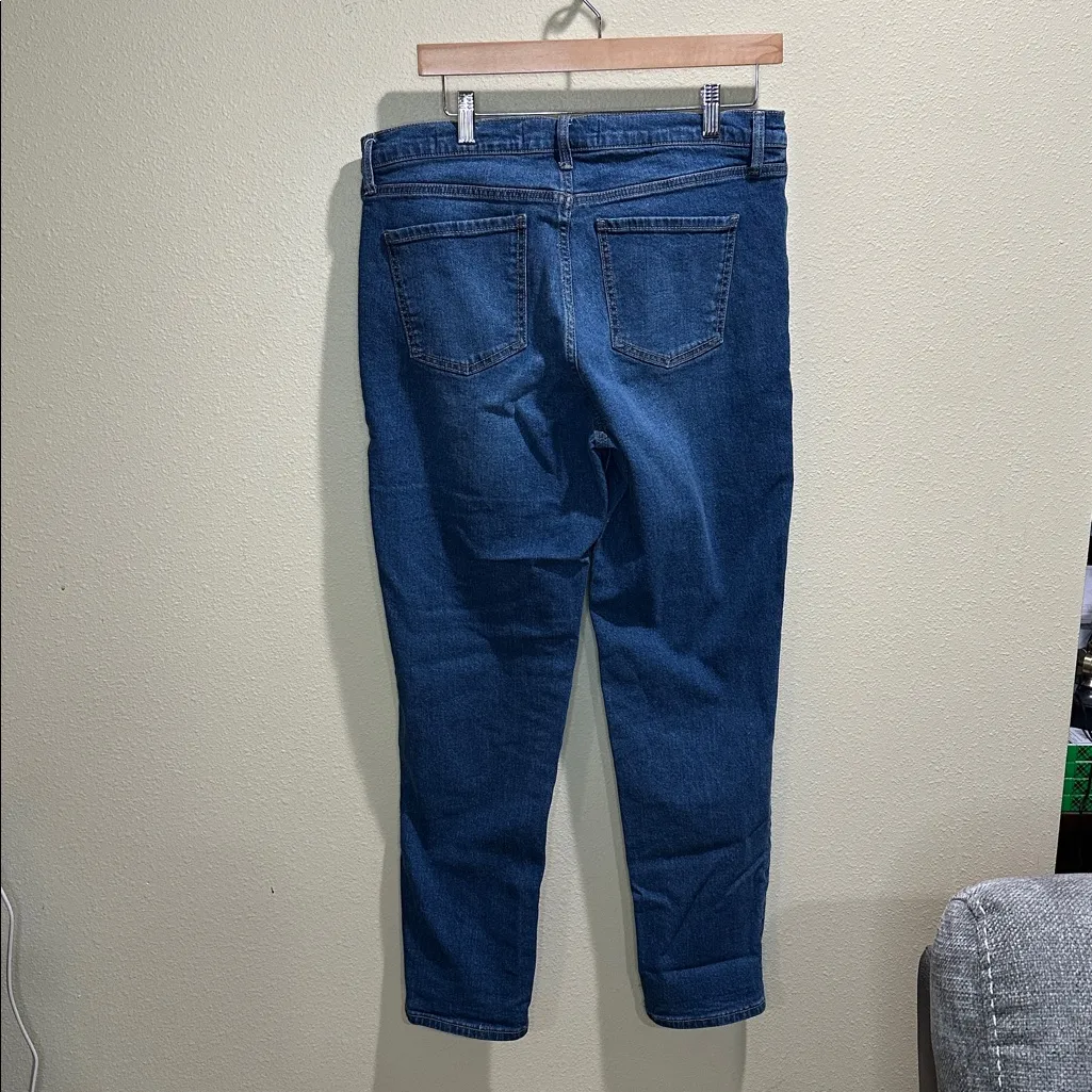 Gloria Vanderbilt Size 10 Boyfriend Jeans - Image 4