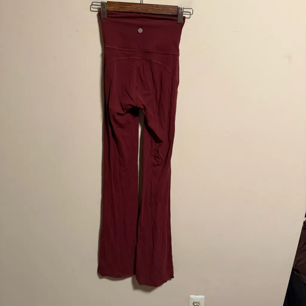 Lululemon Groove Super-High-Rise Flared Pant *Nulu
Red Merlot- Size 0 - Image 4