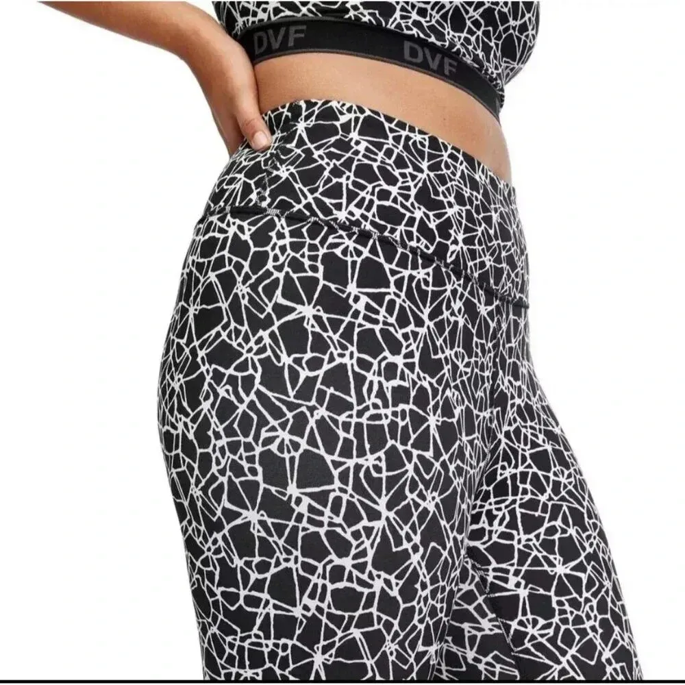 Women's 3x Diane von Furstenbeg For Target Cracked Glass 7/8 Crop Legging - Image 4