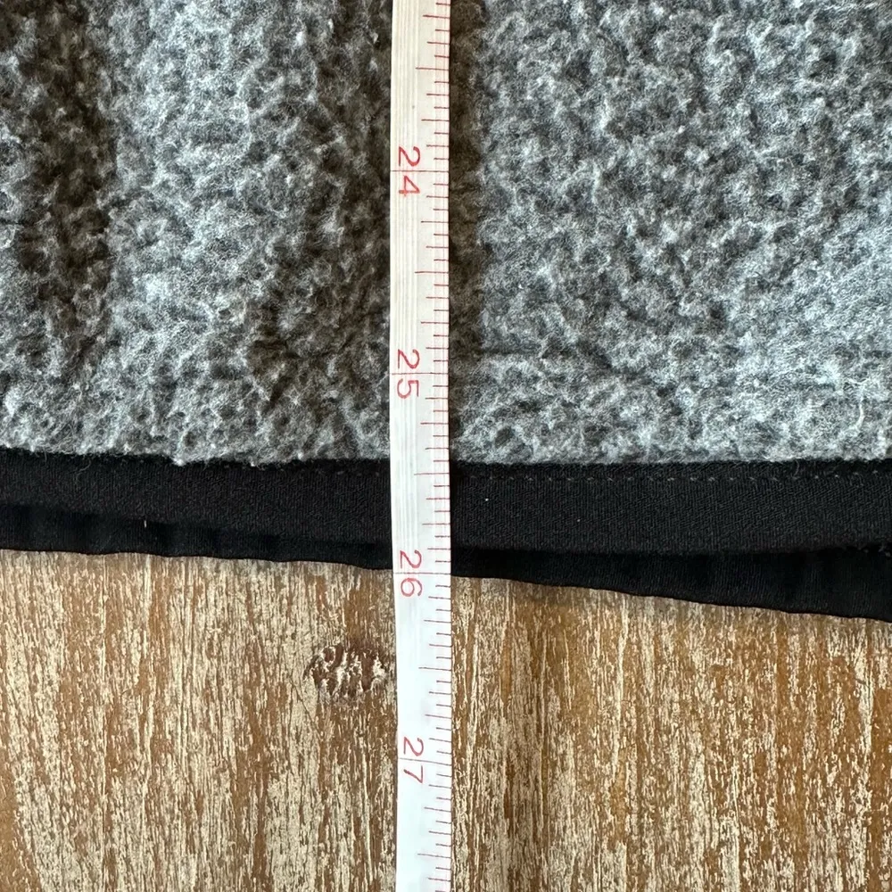 Carhartt  Sherpa Fleece snap button down ladies size XL (16-18) Vest - Image 7