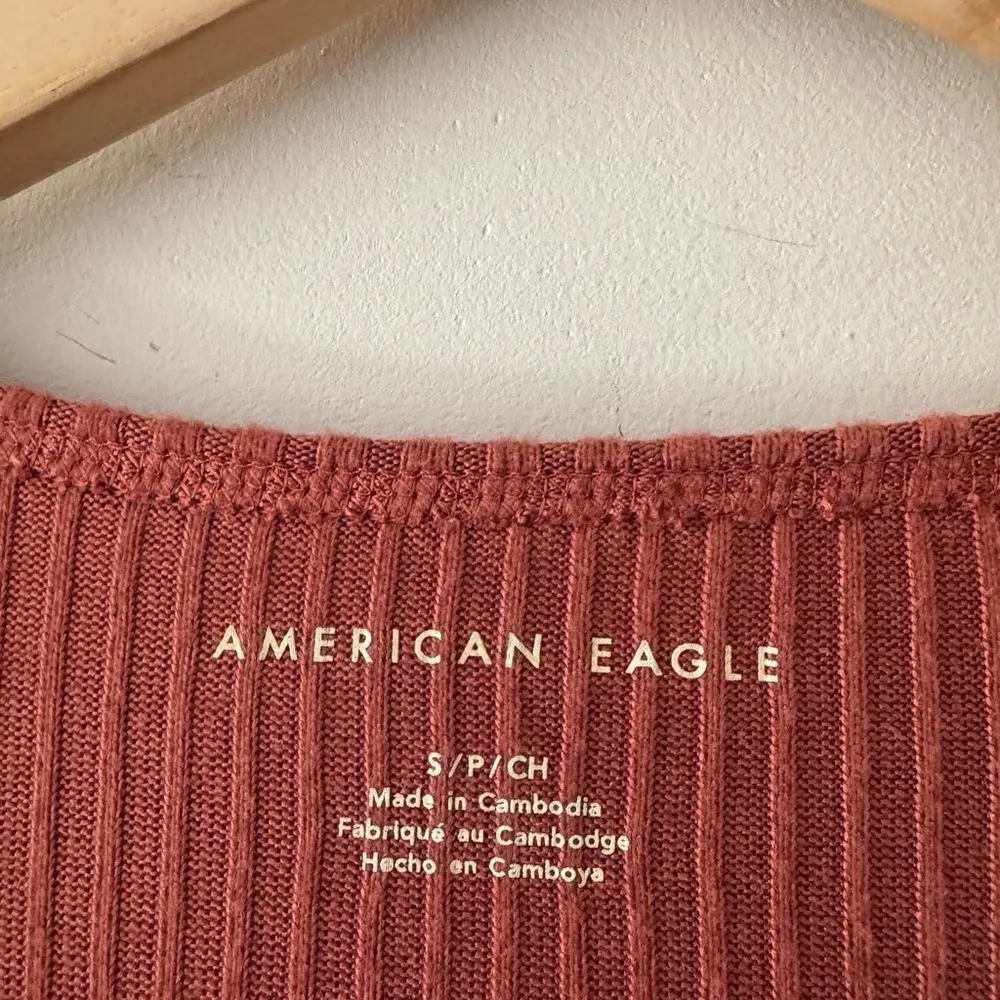 American Eagle  Women's Rust V Neck Ribbed Soft Oversize Long Sleeve Pullover Top - Image 6